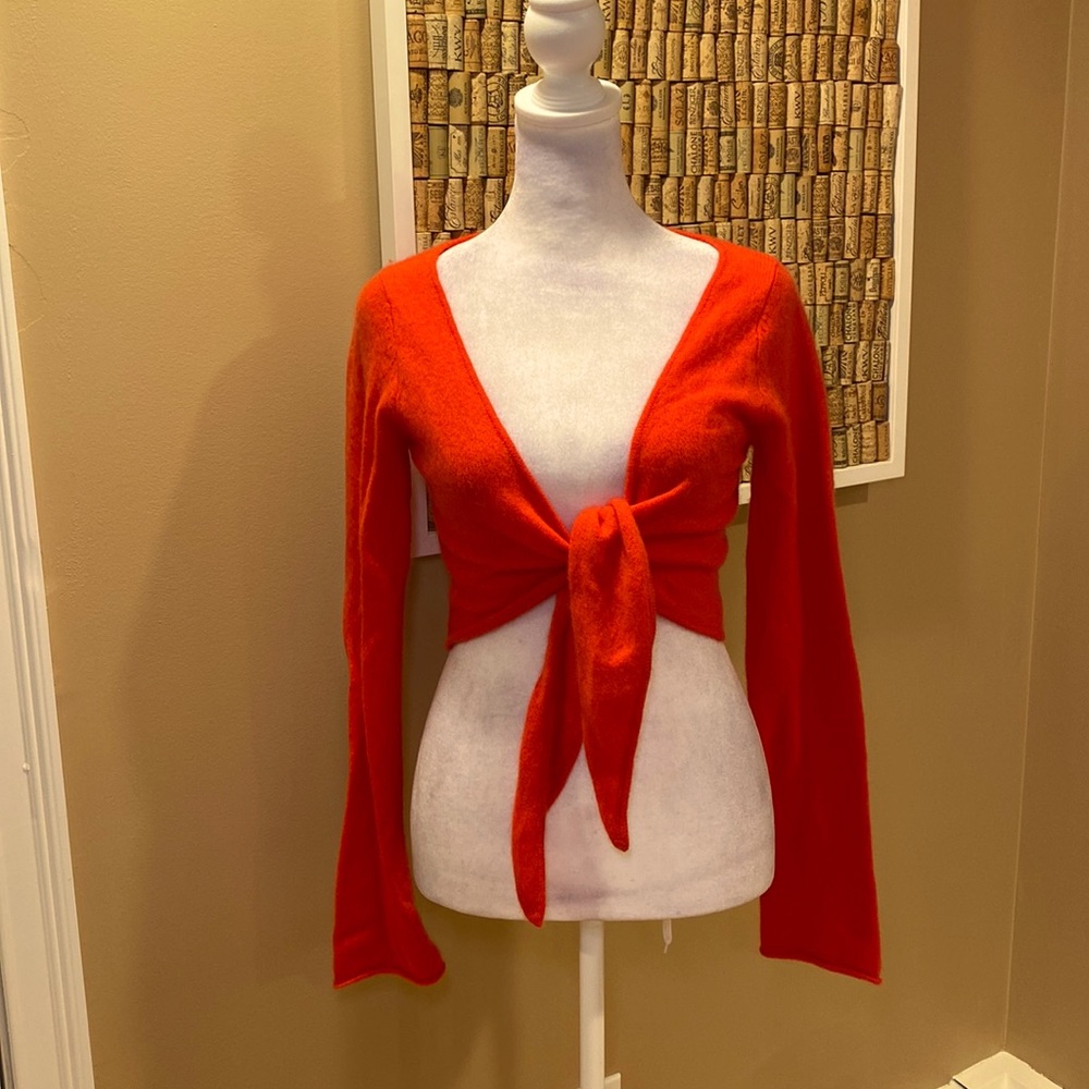 NWT.  Grassroots Blood Orange 100% Cashmere Cropped Sweater Front Tie